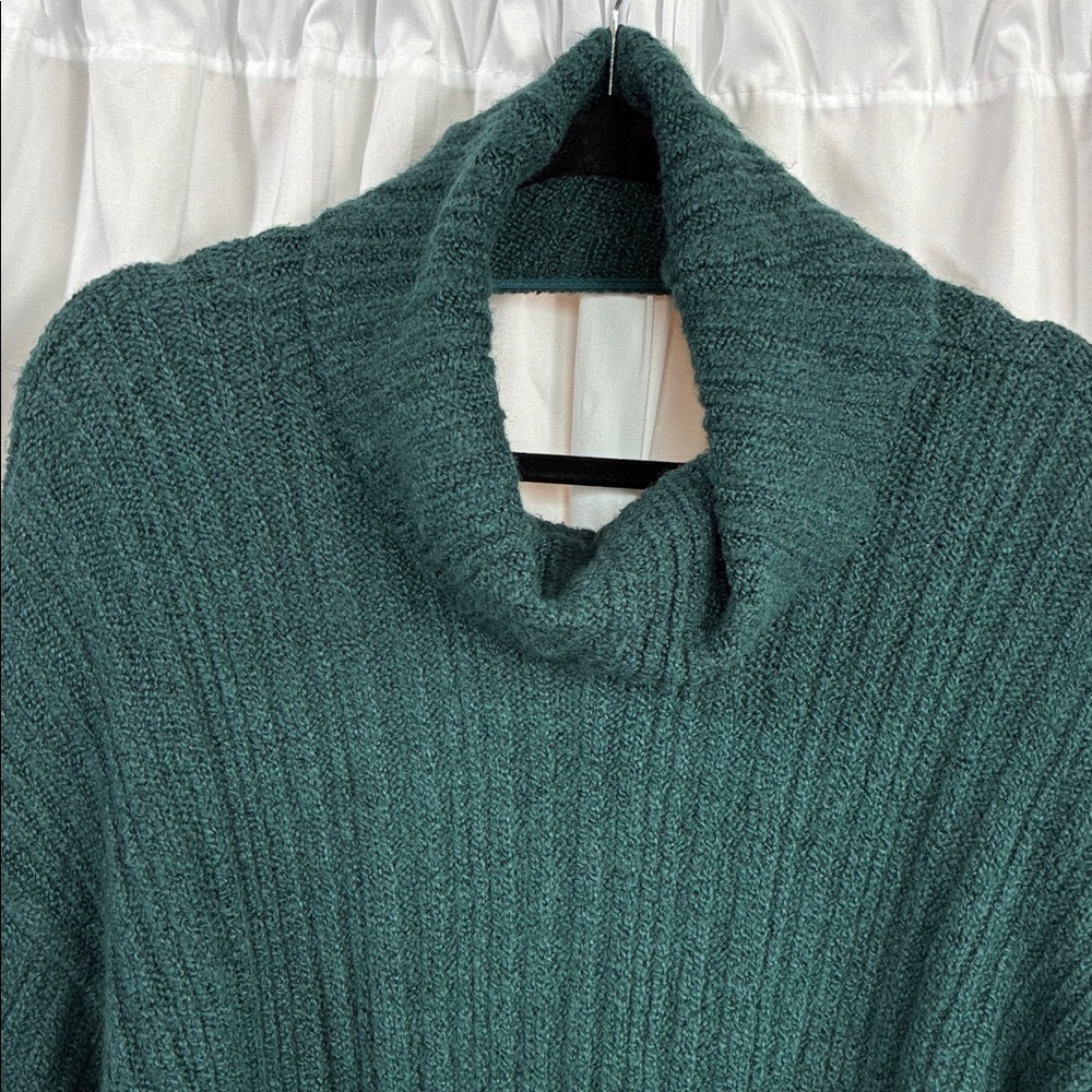 Cabi Tryst Sweater - Picture 2 of 7